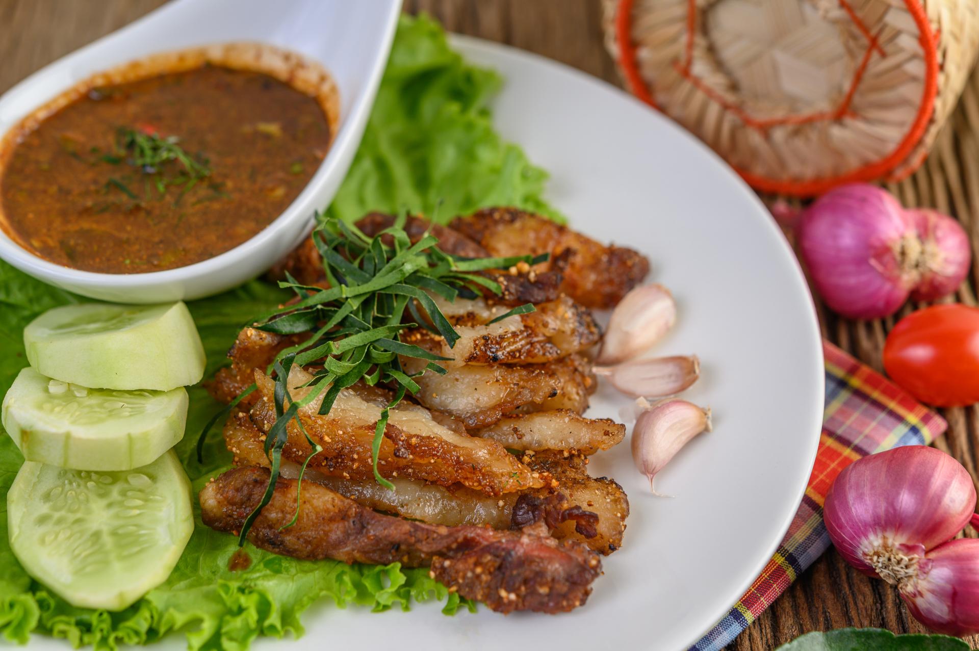 Thịt heo chiên nước mắm