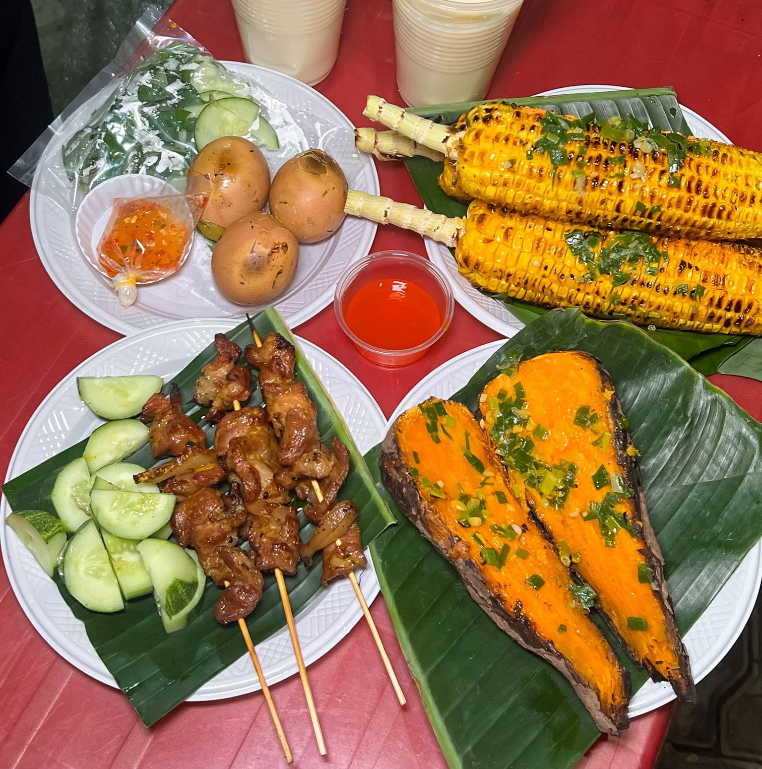 Khoai lang nướng và đậu bắp nướng, món giòn ngọt tự nhiên